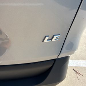 صورة مصغرة 23 لـ 2025 Toyota RAV4 LE
