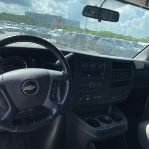 2022 Chevrolet EXPRESS 3500 — миниатюра 33