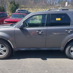 FORD ESCAPE XLT - 4