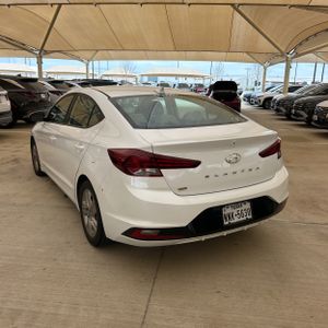 HYUNDAI ELANTRA SEL - 5