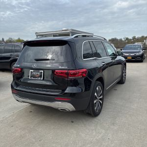 MERCEDES-BENZ GLB - 8