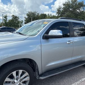 صورة 2 لـ 2016 Toyota SEQUOIA LIMITED