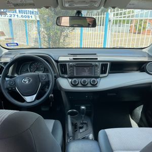2015 Toyota RAV4 LE — фото 36