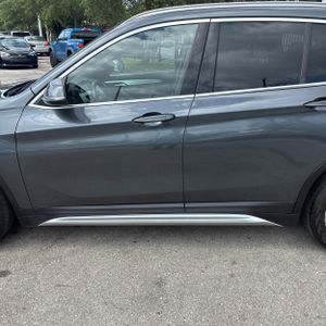 BMW X1 XDRIVE28I - 4