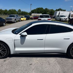 PORSCHE TAYCAN BASE - 4