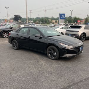 2023 Hyundai ELANTRA SEL — миниатюра 11