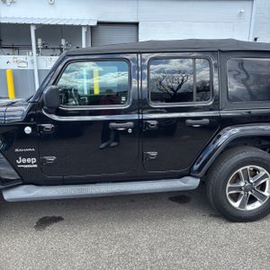JEEP WRANGLER UNLIMITED SAHARA - 4
