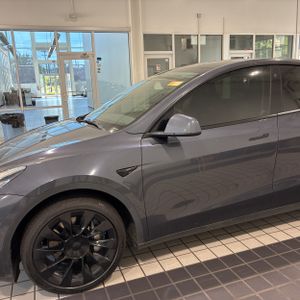 TESLA MODEL Y LONG RANGE - 2