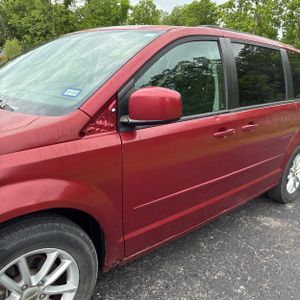 DODGE GRAND CARAVAN SXT - 2