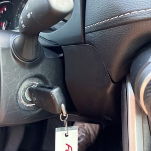 صورة مصغرة 54 لـ 2025 Toyota RAV4 LE