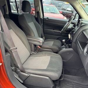 2012 JEEP PATRIOT LATITUDE — миниатюра 33