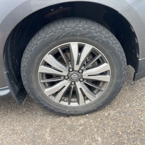 صورة 20 لـ 2017 Nissan PATHFINDER SV