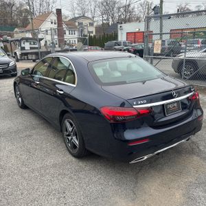 MERCEDES-BENZ E-CLASS - 4