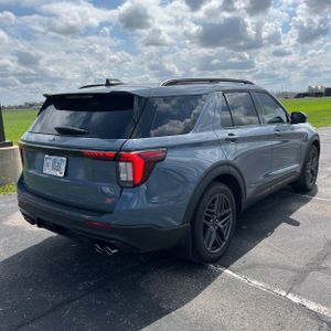 FORD EXPLORER ST - 8