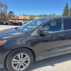 FORD EDGE SEL - 2