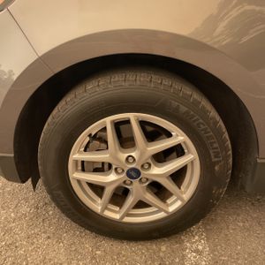 صورة مصغرة 17 لـ 2021 FORD EDGE SEL