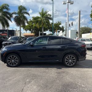 2025 BMW X6 XDRIVE40I 照片 3