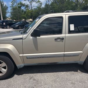 JEEP LIBERTY SPORT - 4