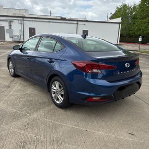 HYUNDAI ELANTRA SEL - 5