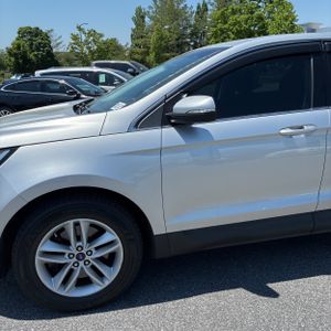 FORD EDGE SEL - 2