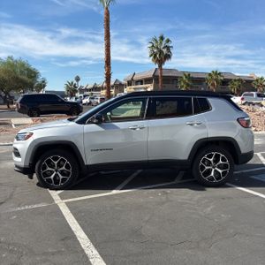 JEEP COMPASS LIMITED 4X4 - 3