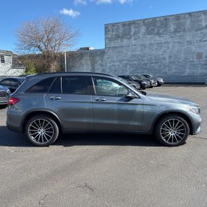 MERCEDES-BENZ GLC AMG - 10