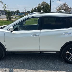 2017 Nissan ROGUE SL — фото 4