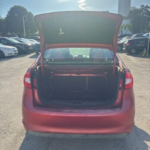 صورة مصغرة 39 لـ 2011 FORD FIESTA SE
