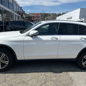 MERCEDES-BENZ GLC - 4