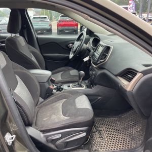 صورة مصغرة 33 لـ 2016 JEEP CHEROKEE SPORT