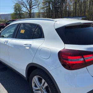 MERCEDES-BENZ GLA - 6