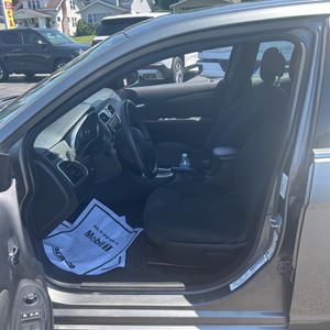 2012 Chrysler 200 LX 缩略图 31