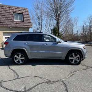 JEEP GRAND CHEROKEE OVERLAND - 10