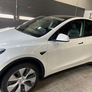 TESLA MODEL Y LONG RANGE - 2