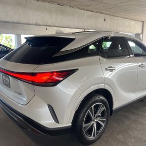 صورة 9 لـ 2024 Lexus RX 350 PREMIUM
