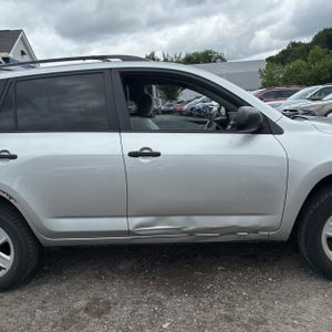 2011 Toyota RAV4 BASE — миниатюра 11