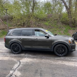 KIA TELLURIDE - 10