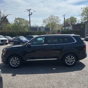 KIA TELLURIDE LX - 3