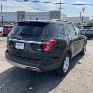 FORD EXPLORER XLT - 8