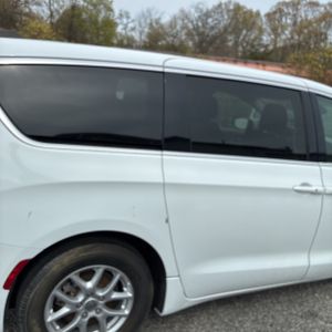 CHRYSLER VOYAGER LX - 9