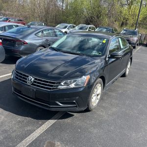 VOLKSWAGEN PASSAT 1.8T S - 1