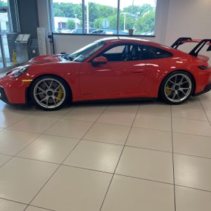 صورة 3 لـ 2022 Porsche 911 GT3