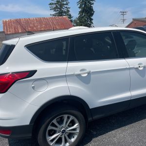 2019 FORD ESCAPE SE — фото 8