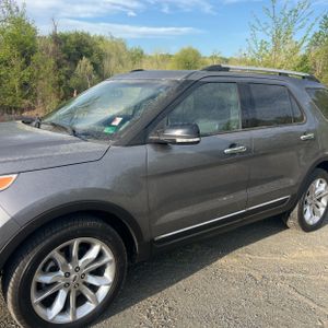 FORD EXPLORER XLT - 2