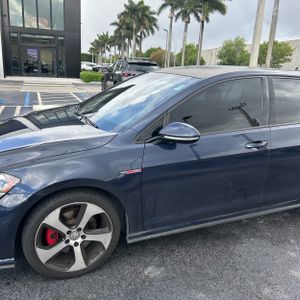 VOLKSWAGEN GOLF GTI S - 2