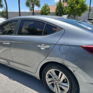 2019 Hyundai ELANTRA SEL 照片 6