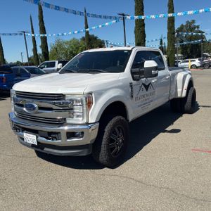 FORD F-350 SUPER DUTY LARIAT - 1