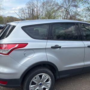 FORD ESCAPE S - 9