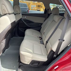 صورة 33 لـ 2017 Hyundai SANTA FE SE