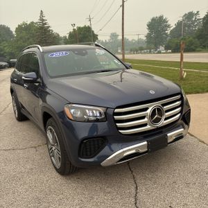 2025 Mercedes-BENZ GLS thumbnail 12